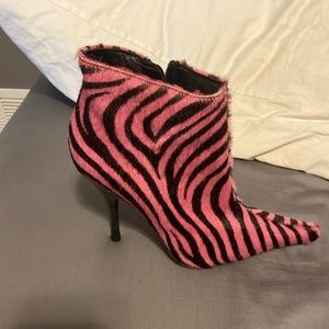 Classy pink and black leopard boots SIZE 7